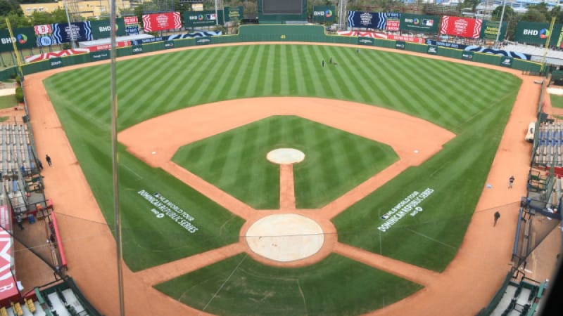 Apagón nacional amenaza jornada beisbolera en estadios Quisqueya y Cibao