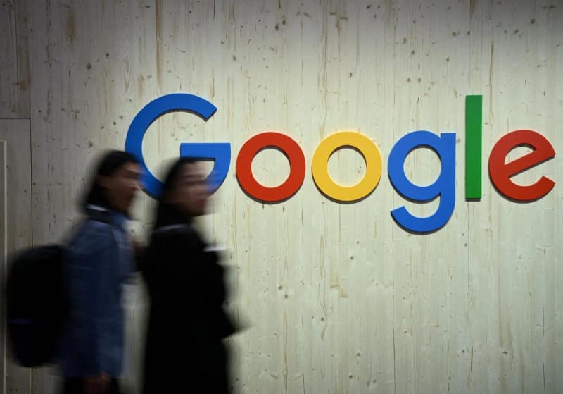 Google rompe barreras: integra AirDrop de Apple en Pixel 10