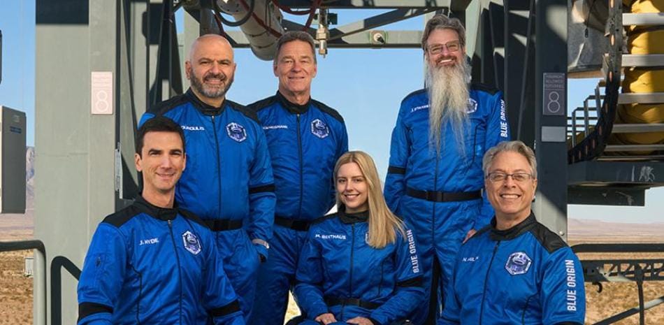 Blue Origin hace historia al enviar al espacio a una persona en silla de ruedas