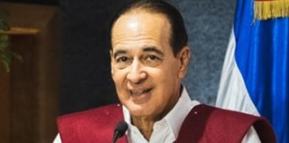 Arturo del Villar es juramentado rector de Intec por tres años